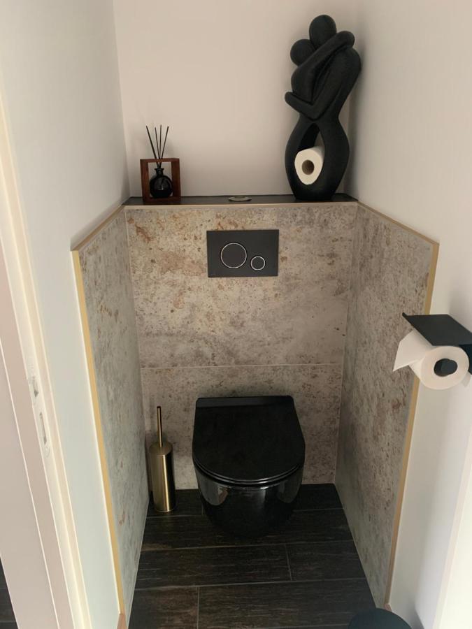Le Lovy , Studio Independant Avec Jacuzzi Cubnezais Extérieur photo